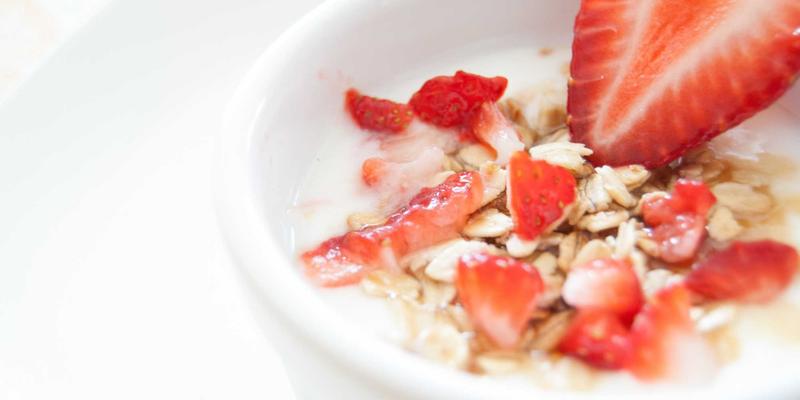 从冰嬉盛典到冬奥荣光：满族冰雪文化的千年传承与现代新生